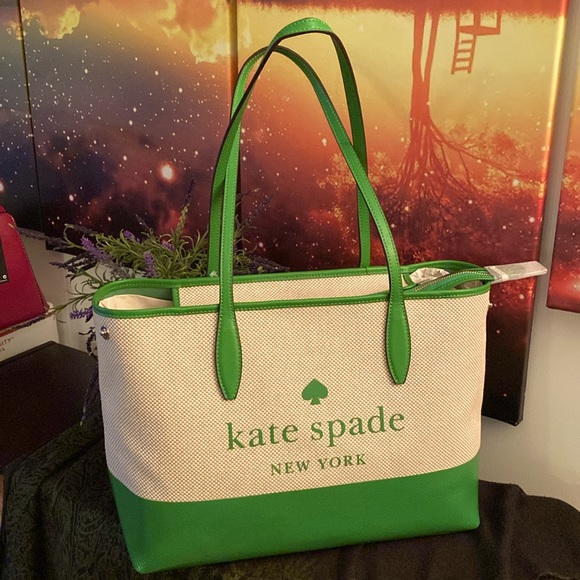 kate spade Handbags - Kate Spade New York Large Street Tote
